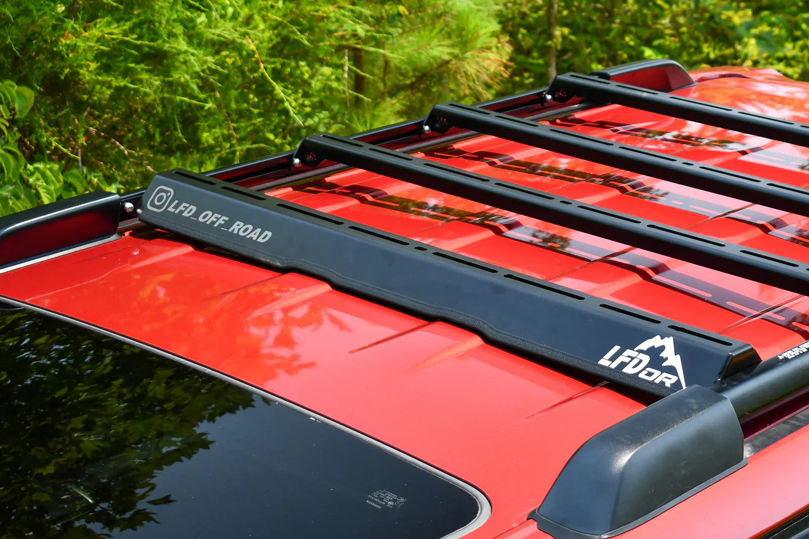 Steel vs. Aluminum in Off-Road Roof Racks: What’s the Better Choice?