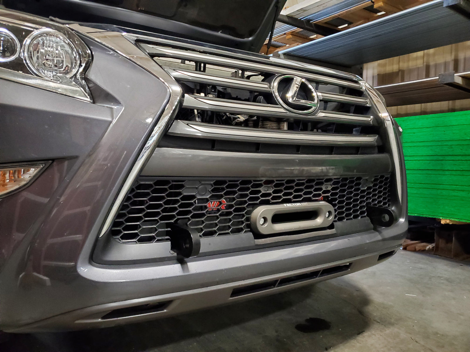 Adjustable Hidden Winch Mount with Recovery Points - GX460