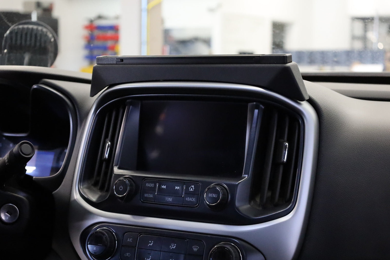 Chevrolet Colorado GMC Canyon Dash Mount (CPAM) Powered