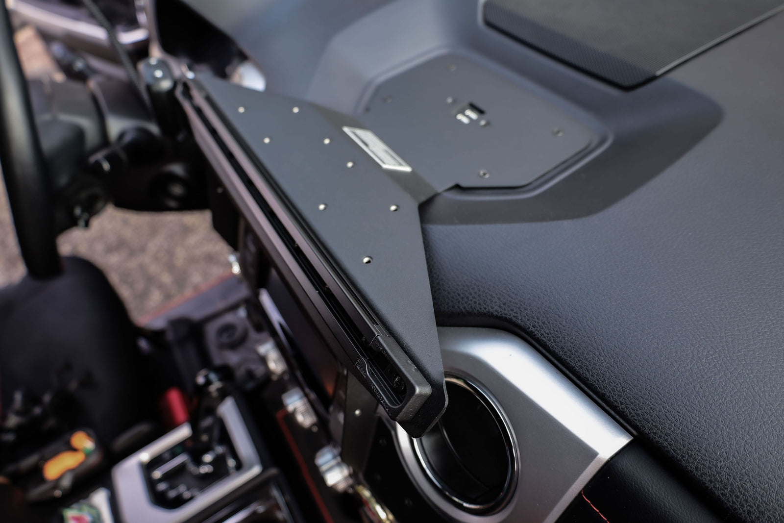 Toyota Tundra Dash Mount,  Powered Accessory Mount (TDPAM)