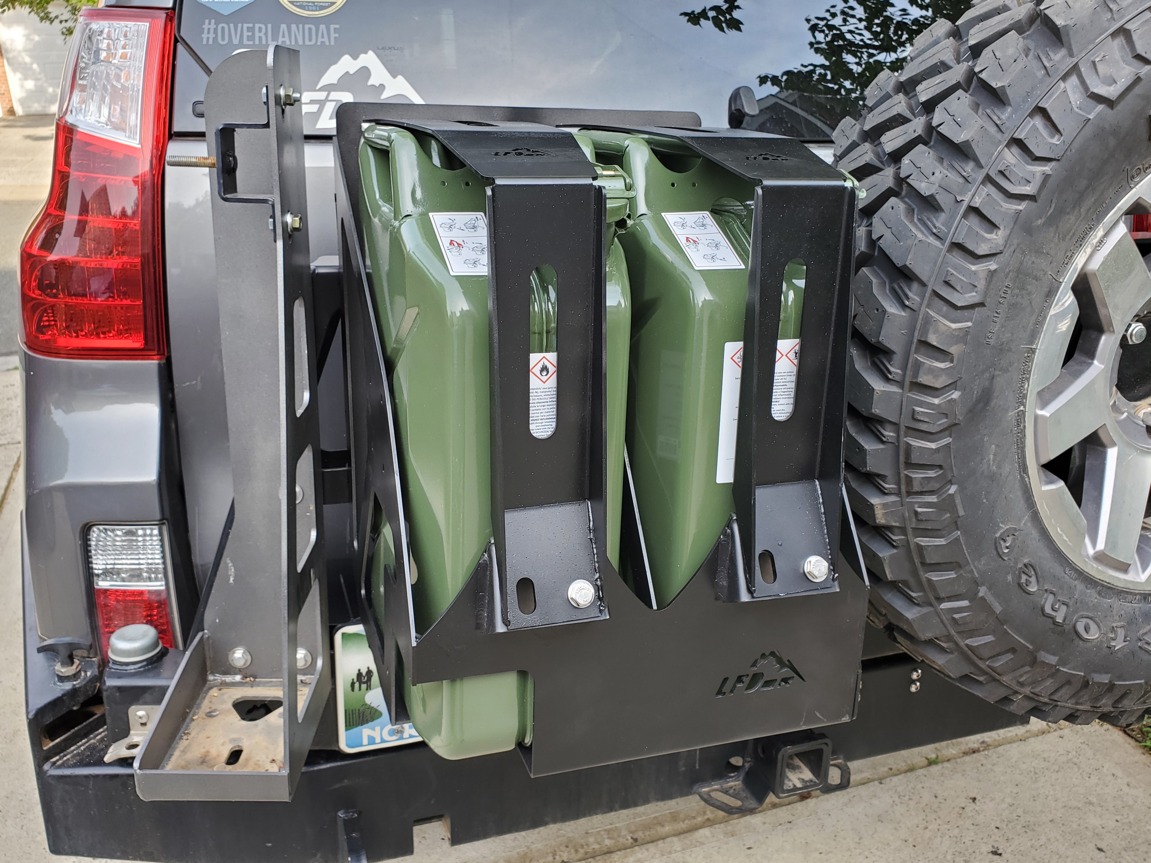 Dual Jerry Can Mount - Universal