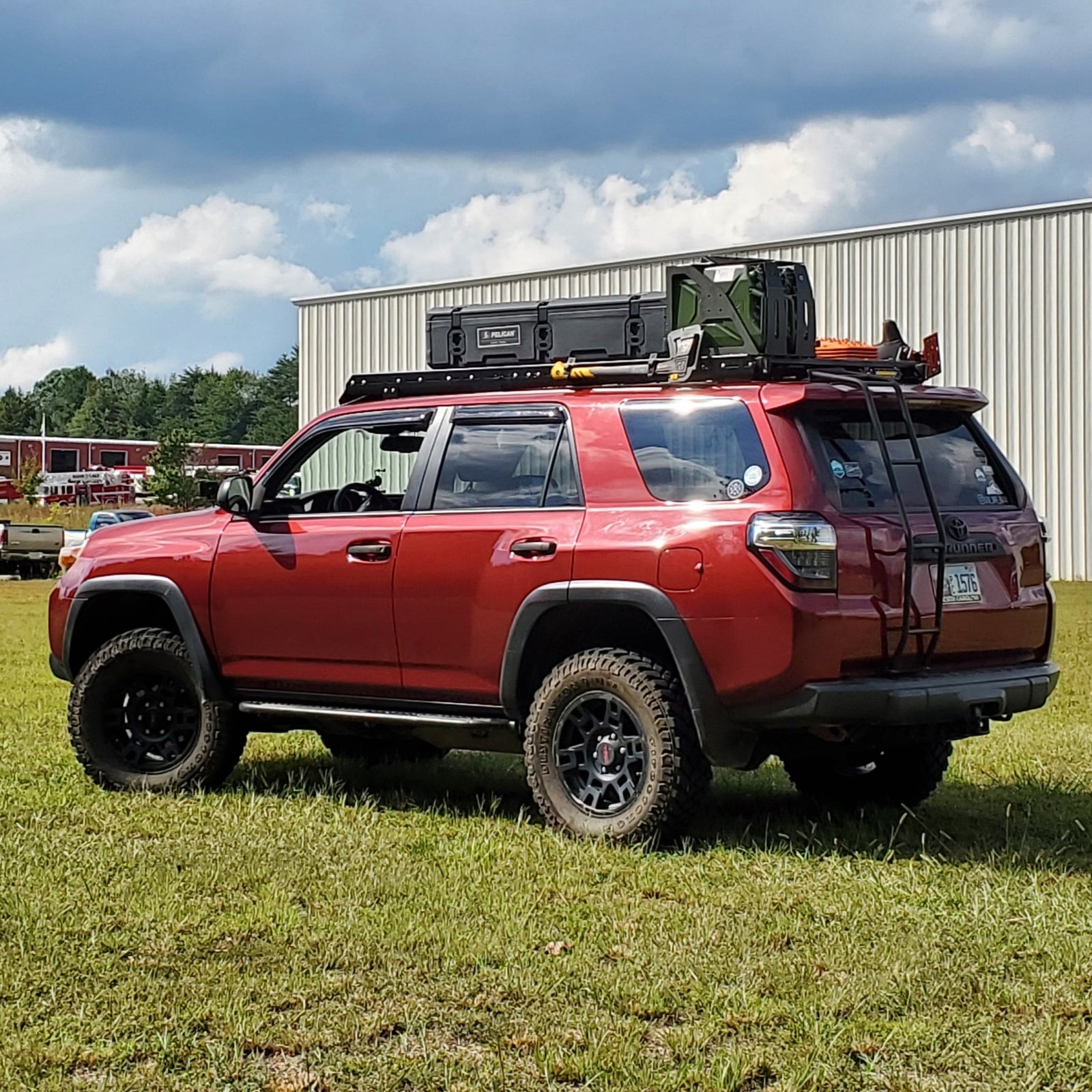 Dual Jerry Can Mount - Universal